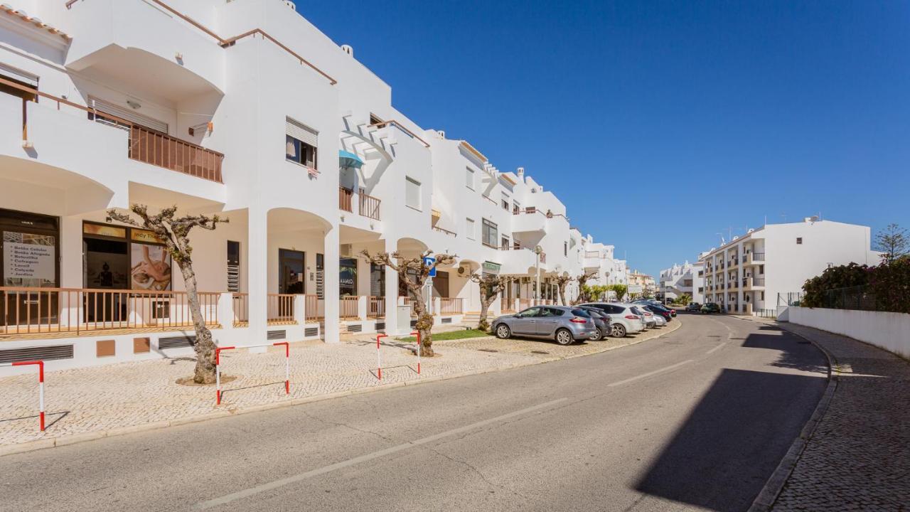 Apartment Sun-kissed Oasis W/ Pool By Lovelystay Albufeira